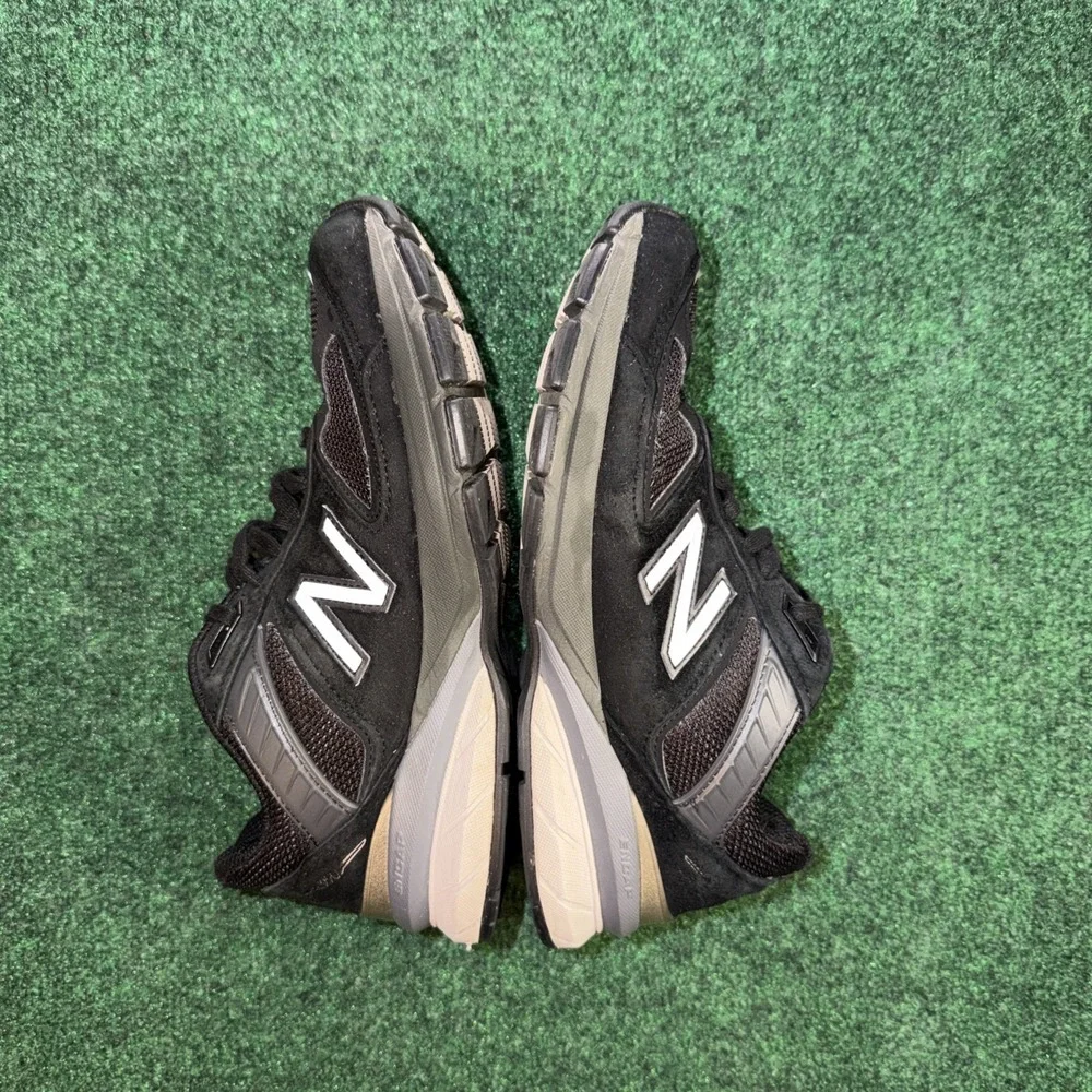 Size 8 - New Balance 990v5 Made In USA Black W990BK5 Used Very Good Condition